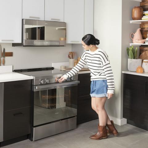 Haier 30" Electric Slide-In Range with Wifi Stainless Steel